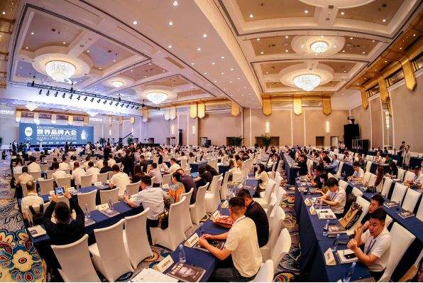 贵州轮胎前进品牌价值提升7274亿元上升18名(图1) 贵州轮胎前进品牌价值提升7274亿元上升18名(图1)